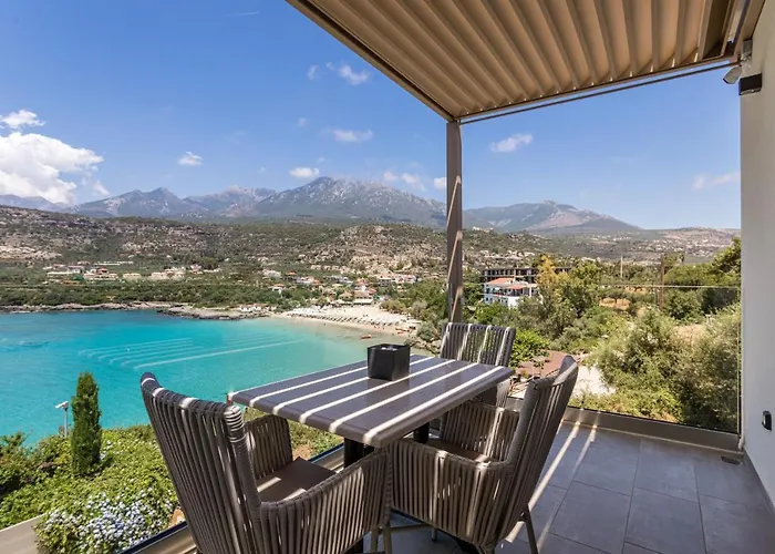 Lighthouse Apartments Stoupa