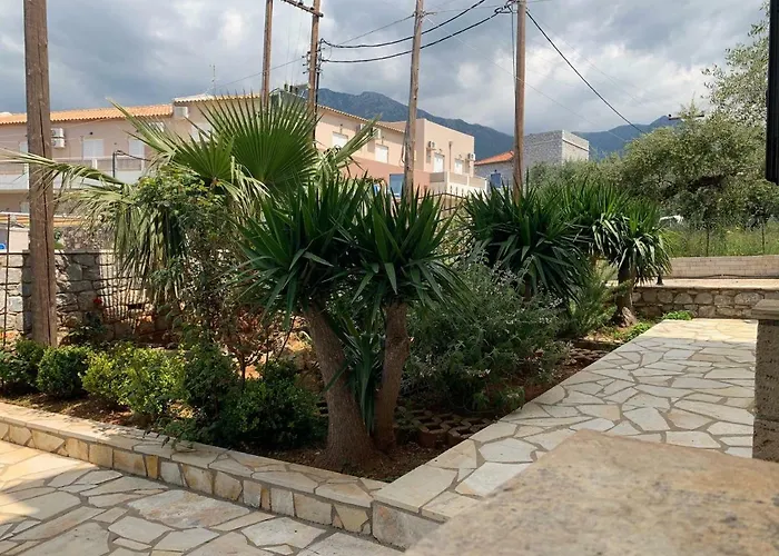 Finikes Apartments Stoupa